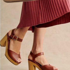 Sezane Fausta Clogs NWT, size 9